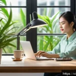 기술 균형 생활 설계법을 활용한 개인 프로젝트 - A modern Vietnamese home office scene featuring a young professional woman wearing casual but neat c...